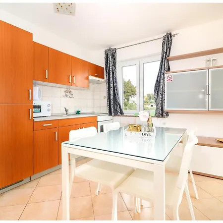 Apartament M&z Primošten